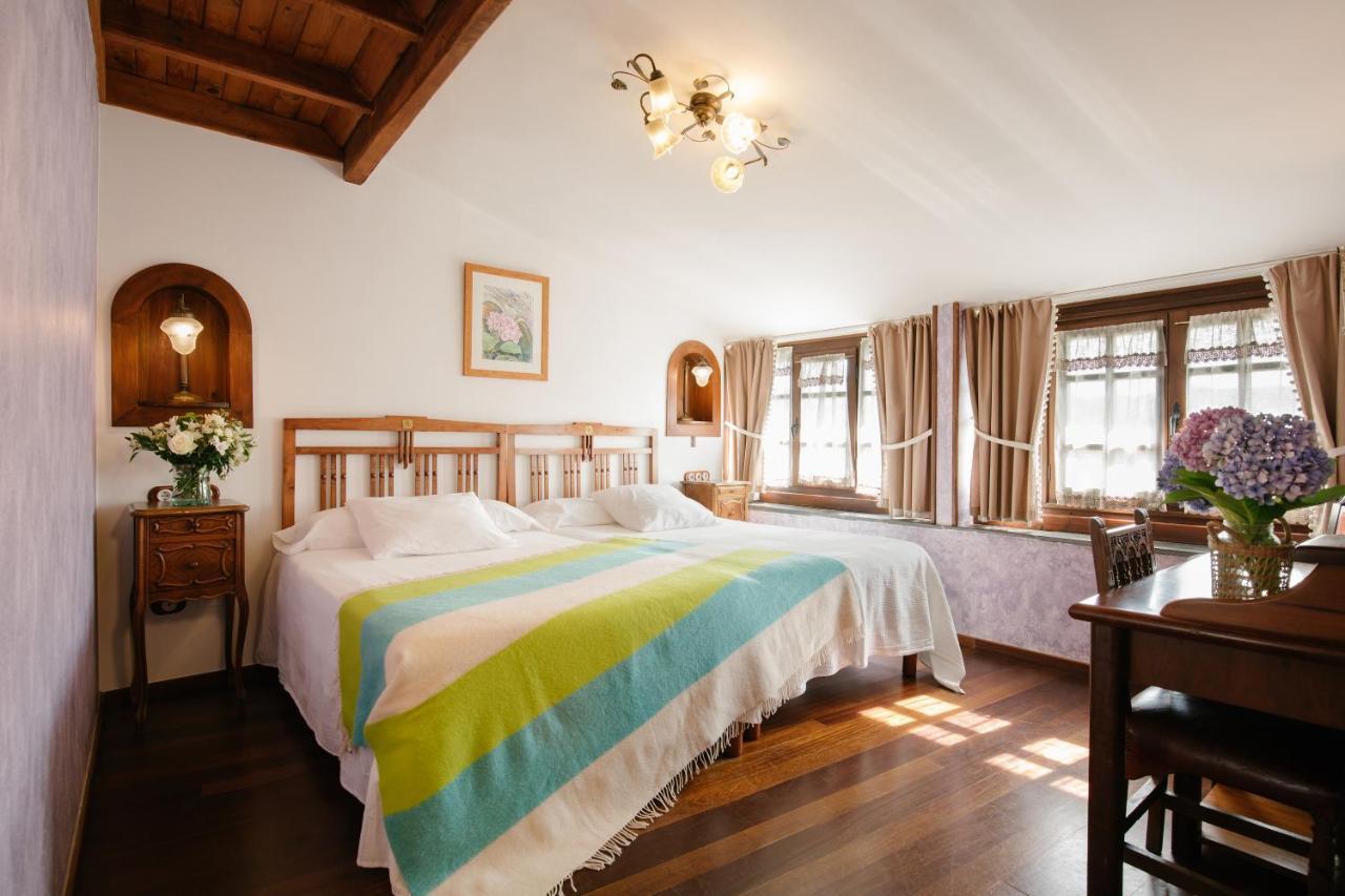 Hotel La Moncloa De San Lazaro à Cacabelos  Extérieur photo